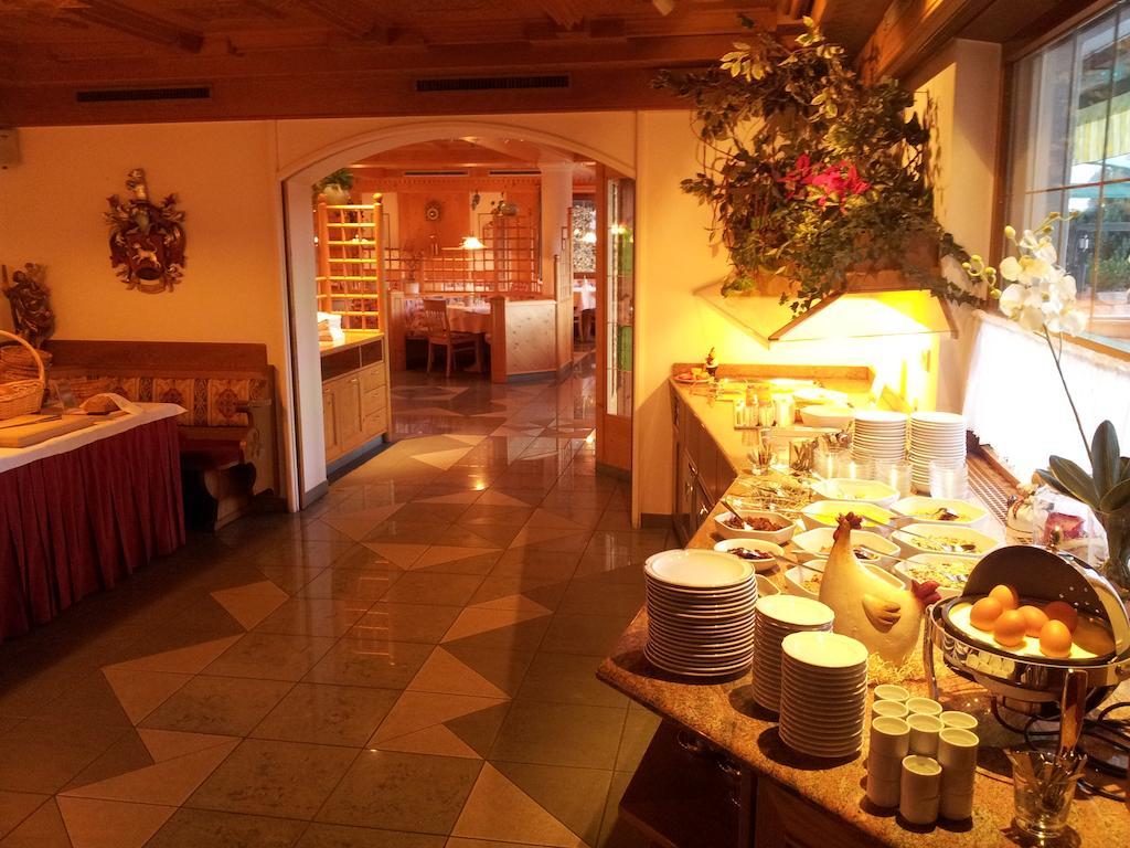 Hotel Garni Doris Castelrotto Eksteriør bilde